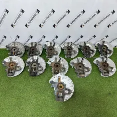 Кулак задний правый Mercedes-Benz GLE-Class W166