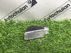 Плафон подсветки салона Audi Q5 FYB