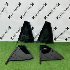 Форточка двери задняя левая Mercedes-Benz