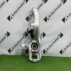 Кулак поворотный передний правый Mercedes-Benz