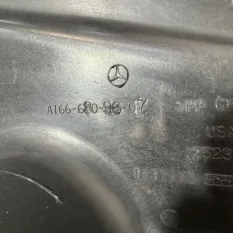 Защита днища кузова задняя правая Mercedes-Benz