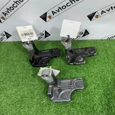 Петля двери нижняя задняя левая Mercedes-Benz
