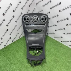 Консоль центральная Mercedes-Benz C-Class W205