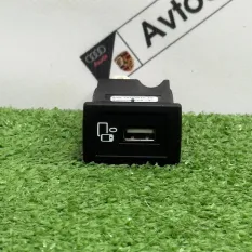 Блок USB Mercedes-Benz C-Class W205 2019