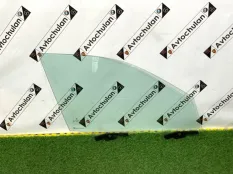 Стекло двери переднее правое BMW 3-Series G21 2020