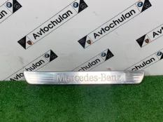 Накладка порога задняя правая Mercedes-Benz