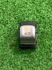 Кнопка открывания багажника BMW X7 G07 2023