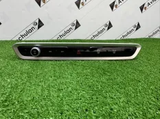 Блок кнопок центральной консоли BMW X7 G07 2023