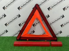 Знак аварийной остановки BMW X7 G07 2023