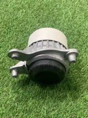 Подушка двигателя левая Mercedes-Benz C-Class C205