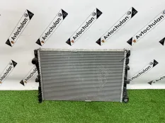 Радиатор охлаждения двигателя Mercedes-Benz