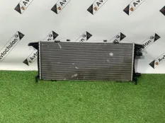 Радиатор охлаждения двигателя Mercedes-Benz