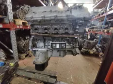 Двигатель Toyota 3UR5424371 5.7 И 3UR-FE