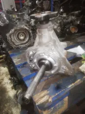 Раздаточная коробка Nissan 33100-8H513 33100JG200 2.5 И T31 QR25DE