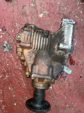 Раздаточная коробка Nissan 33100-8H513 331008H513 2.5 И T30 QR25DE