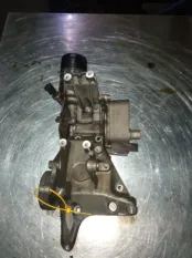 Корпус масляного фильтра Audi A4 06H903143E CDH