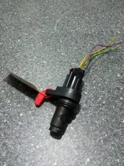 Датчик положения коленвала Chevrolet Captiva 12588992 A24XE