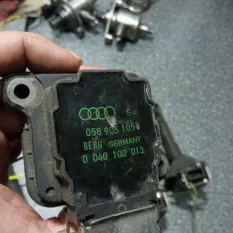 Катушка зажигания Audi A4 058905105 ACK