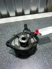 Насос вакуумный Mercedes-Benz Sprinter A6512300565 651901
