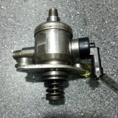 Топливный насос высокого давления Chevrolet Captiva 12622475 LFW