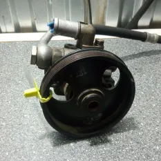 Насос гидроусилителя руля Chevrolet Cruze 96837813 F18D4