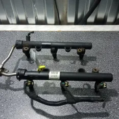 Топливная рампа с форсунками Hyundai Santa Fe 353103C000 G6DB