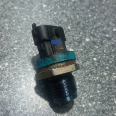 Датчик давления топлива Nissan X-Trail 8200703127 M9R