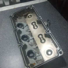 Крышка головки блока цилиндров Chrysler 300M 04792103 EGG