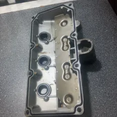 Крышка головки блока цилиндров Chrysler 300M 04792102 EGG