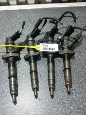 Форсунка топливная Renault Espace 0445110261 G9T