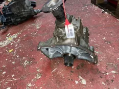 Раздаточная коробка Nissan 33100-8H513 331008H513 2.5 И T30 QR25DE