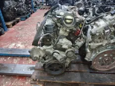 Двигатель Chrysler R8144467AA 3.8 И EGH