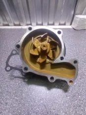 Помпа водяная Ford RANGER 1405541 WLAA