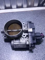 Дроссельная заслонка Chevrolet Captiva 12618735 C140 10HMC