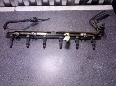 Топливная рампа с форсунками Chevrolet Trail Blazer 2004 12589053 LL8