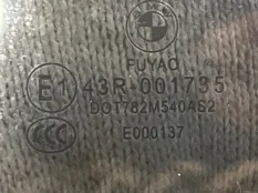 Стекло двери боковое BMW 3