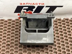 Кронштейн радиатора BMW 5