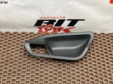 Накладка внутренней ручки двери BMW 1