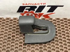 Накладка скобки замка багажника Mini Clubman