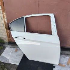 Дверь BMW 3