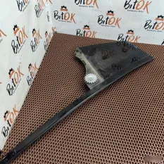 Стекло двери BMW 5