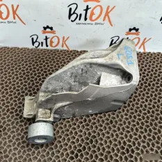 Опора двигателя BMW