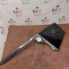 Стекло двери BMW 5