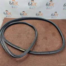 Уплотнитель двери BMW 3