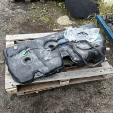 Топливливный бак BMW 2