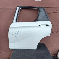 Дверь BMW X1