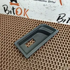 Вставка подлокотника BMW 1