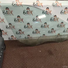 Стекло двери BMW 5