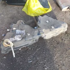 Топливный бак BMW 5