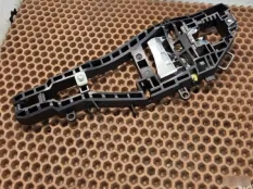 Кронштейн ручки двери BMW 4
